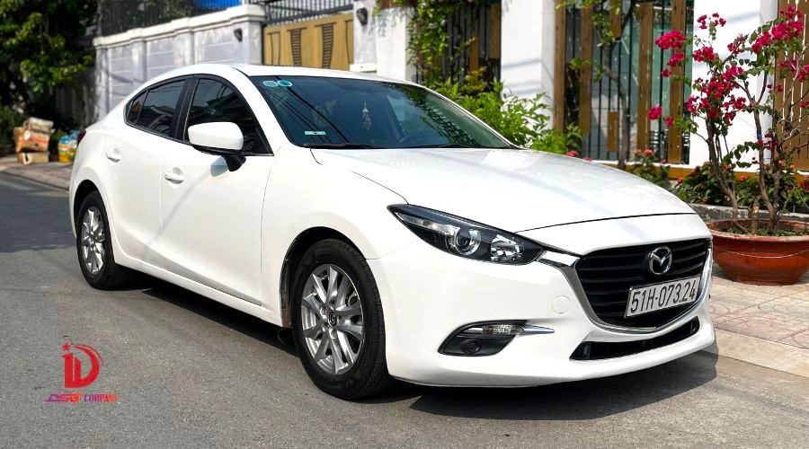 Mazda 3 - Thuê xe tự lái tại TPHCM