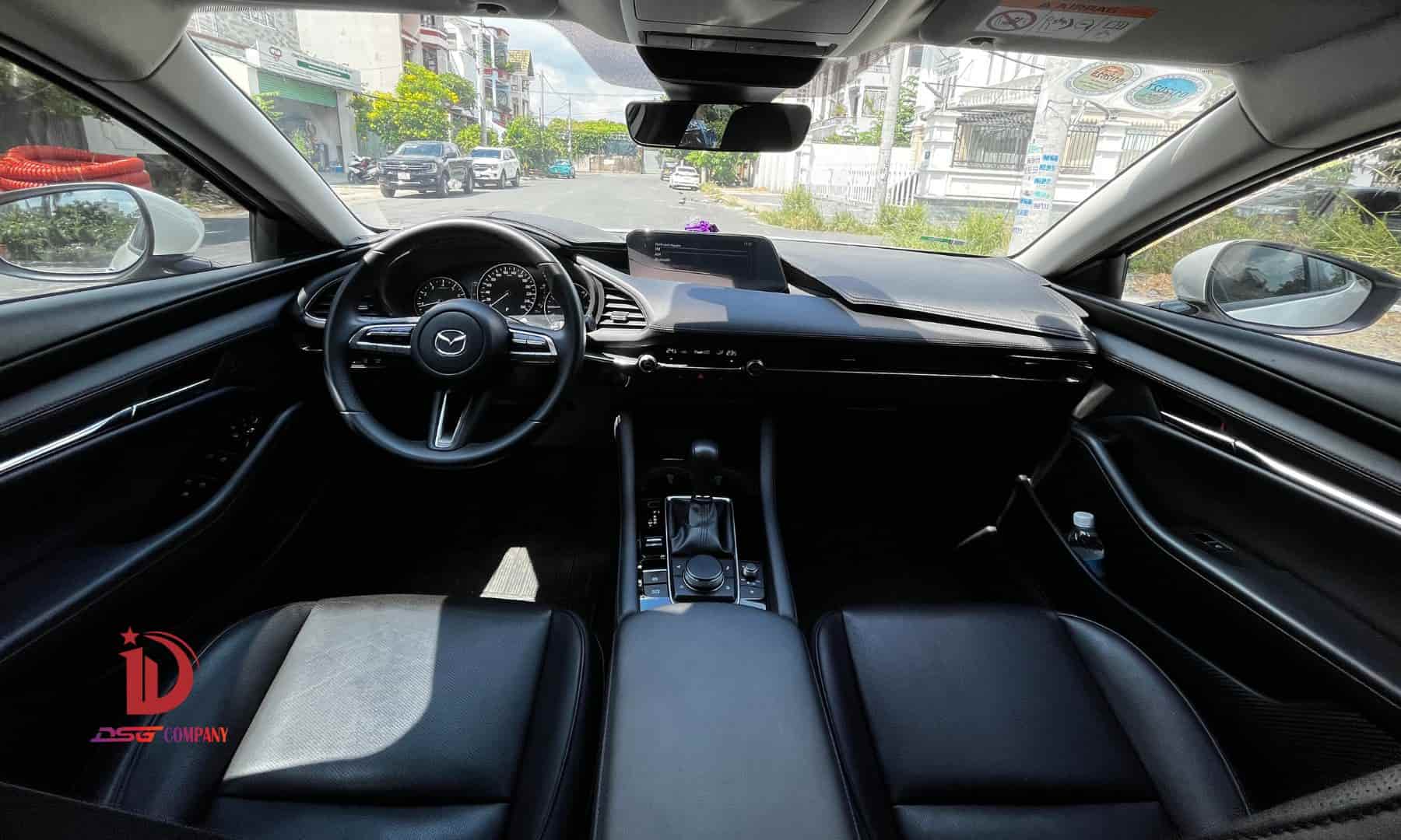 Mazda 3 NEW - Thuê xe tự lái TPHCM