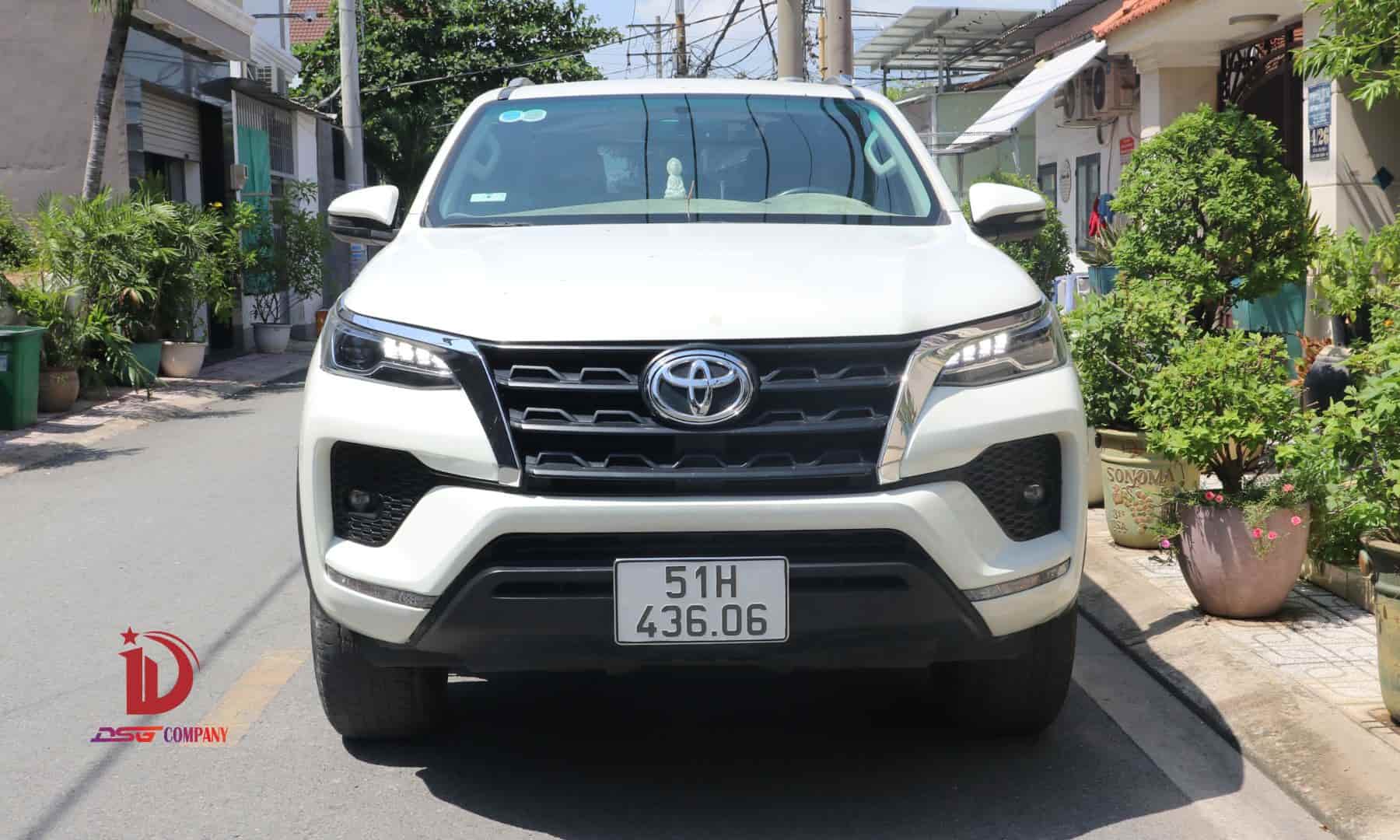 Fortuner - Thuê xe tự lái TPHCM