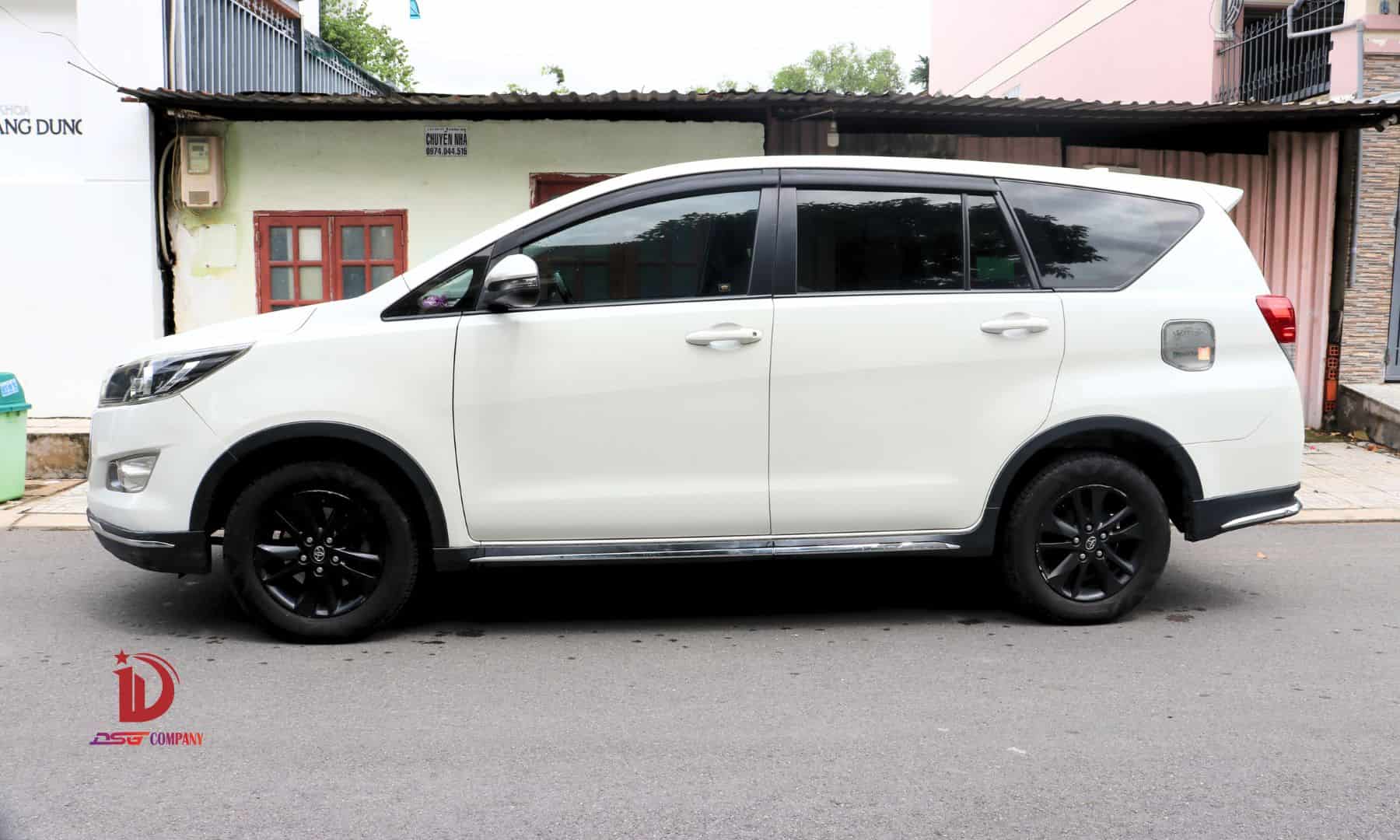 Innova - Thuê xe tự lái TPHCM