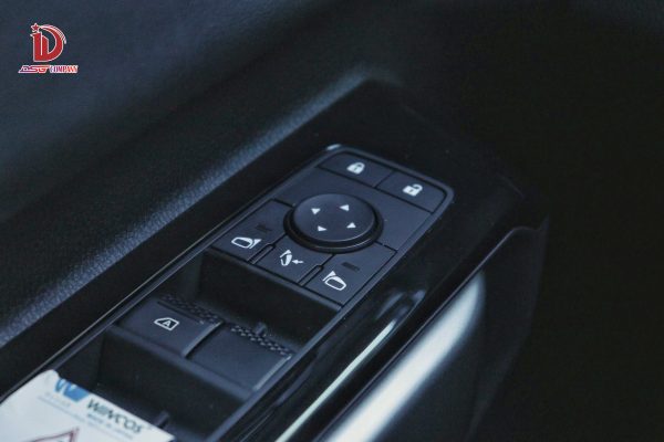 Kính chiếu hậu chỉnh điện, ghế tài chỉnh điện